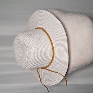 Marcus Adler 100% paper Hat / one size